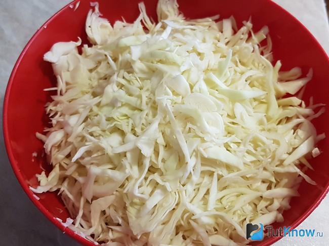 Шинкуем белокочанную капусту