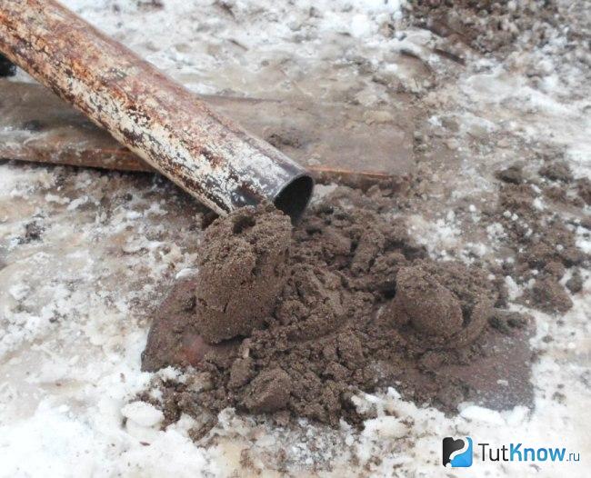 Углубление колодца желонкой