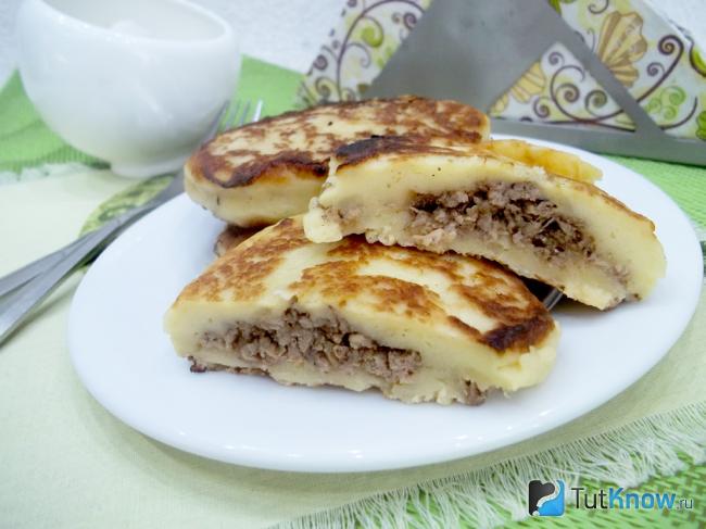 Готовые картофельные зразы с фаршем