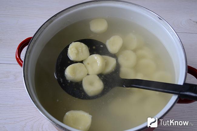 Варка клёцок