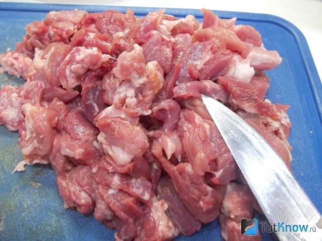 Мясо нарезано