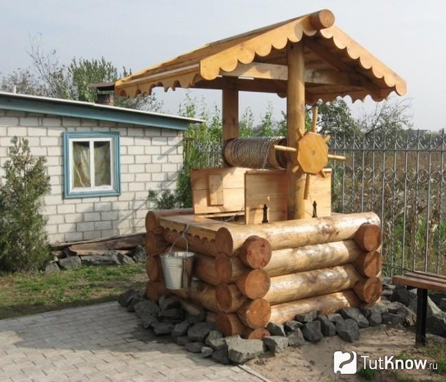 Колодец с воротом