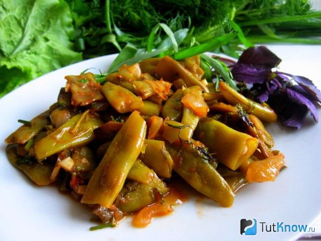 Зеленое лобио из стручковой фасоли