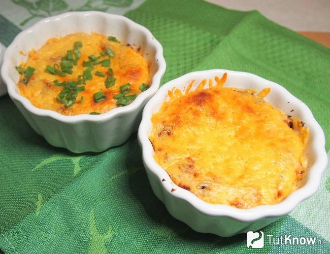 Украсим жульен зеленым луком