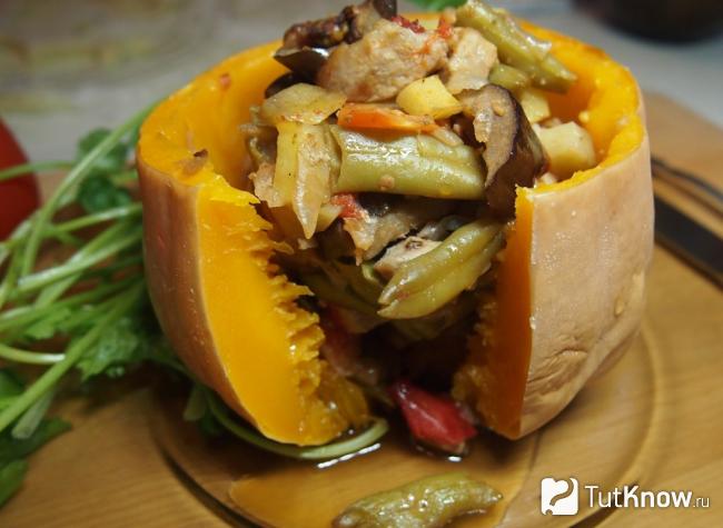 Жаркое с овощами в тыкве