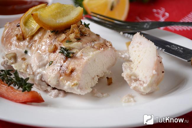 Как выглядит готовое куриное филе с тимьяном и лимоном