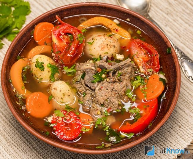 Шурпа из баранины по-балкански