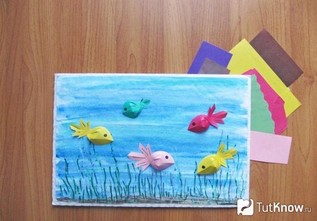 Готовая картина с бумажными рыбками