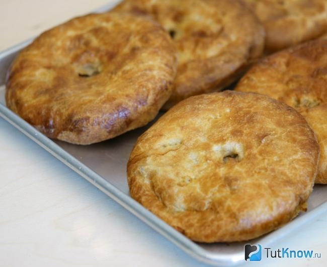 Кубдари с мясным ассорти