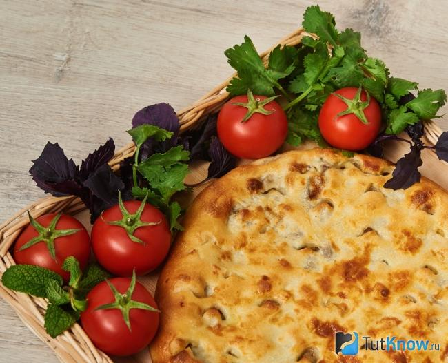 Кубдари со свининой и базиликом