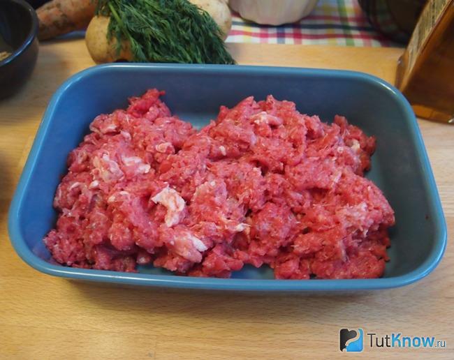Измельчаем мясо в блендере
