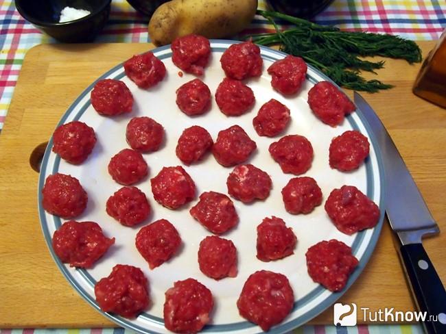 Делаем фрикадельки из фарша