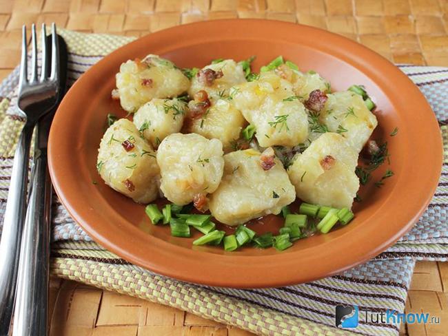 Кнедли с мясом