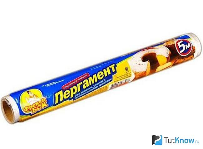 Рулон пергаментной бумаги крупным планом