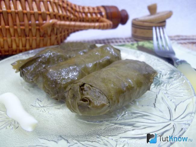 Готовая долма со свининой