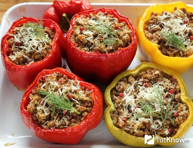 Фаршированные перцы с гречкой и грибами
