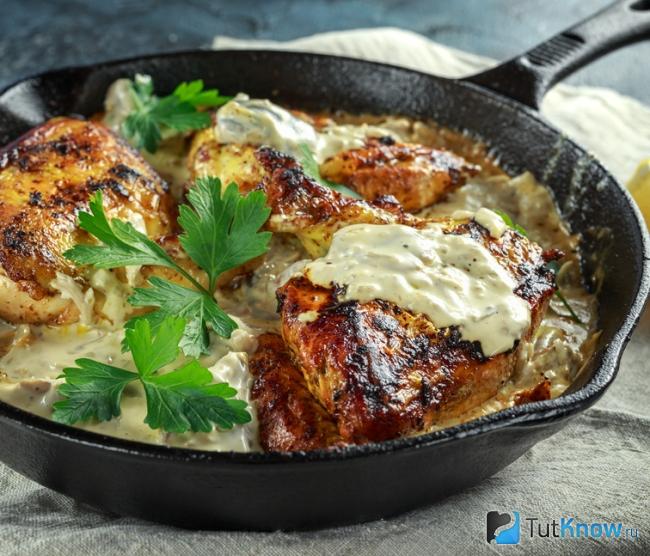 Курица с апельсинами в сметане