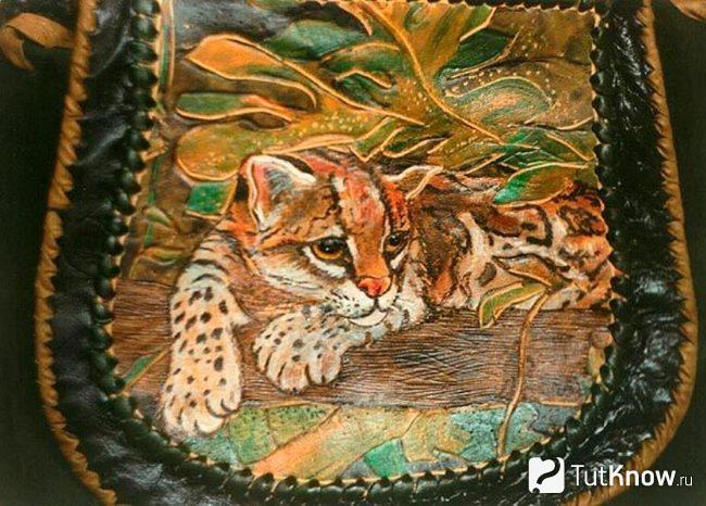 Пирографический рисунок на кожаной поверхности