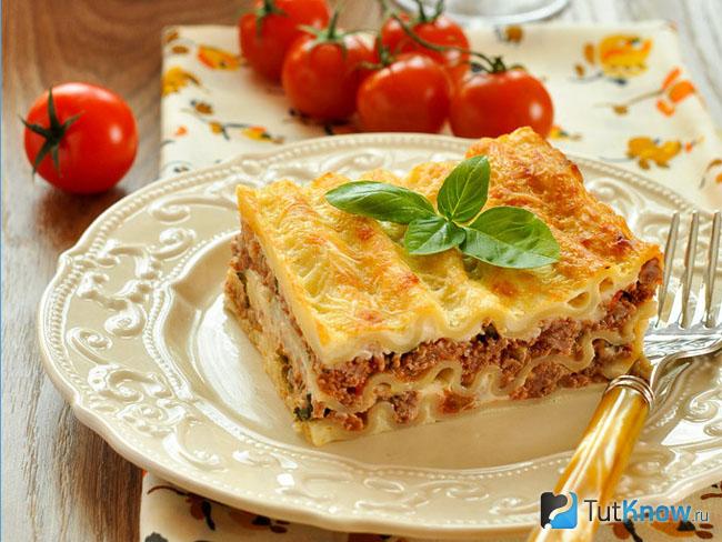 Лазанья с семгой и брокколи
