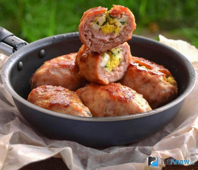 Зразы с яйцом и чесноком