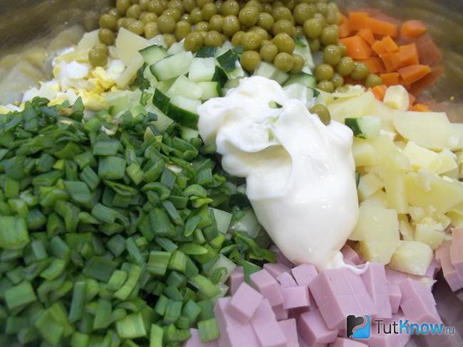 К продуктам добавлен майонез
