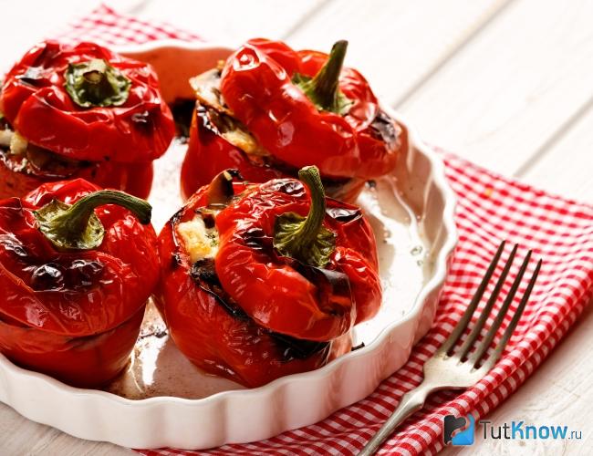 Перцы, фаршированные овощами