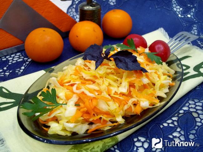 Готовый салат Щетка из сырой моркови и белокочанной капусты