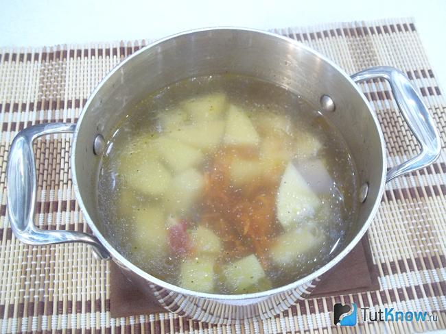 К картофелю добавлена приправа для супа
