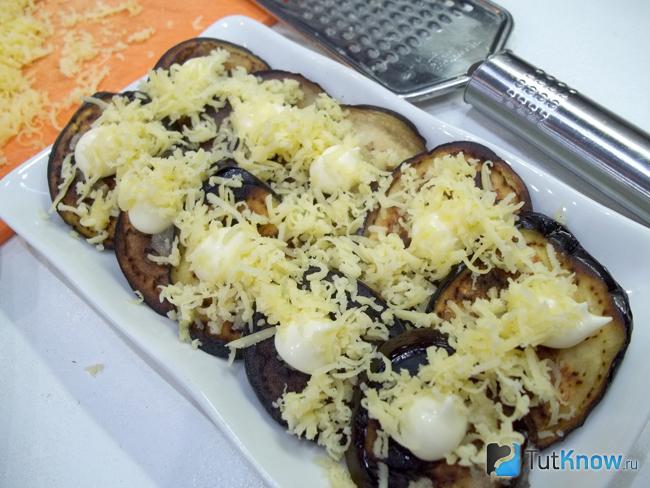 Готовые баклажаны с сыром