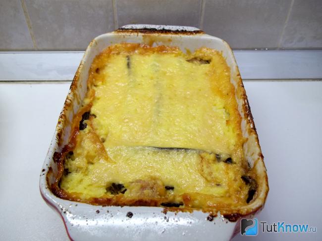Готовая запеканка из баклажанов и мяса