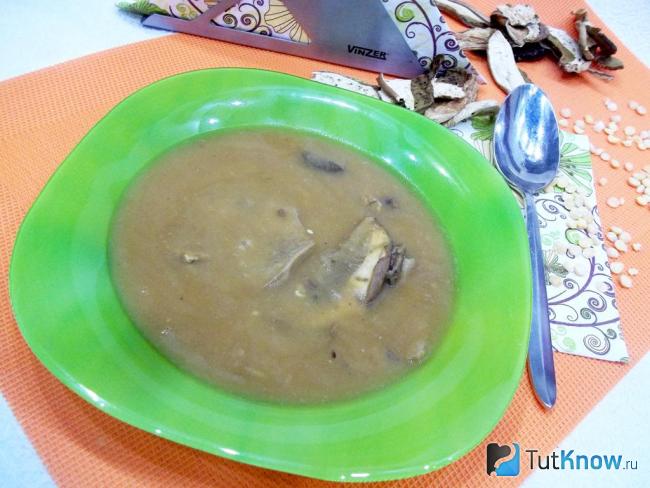 Готовый гороховый крем-суп с сушеными белыми грибами