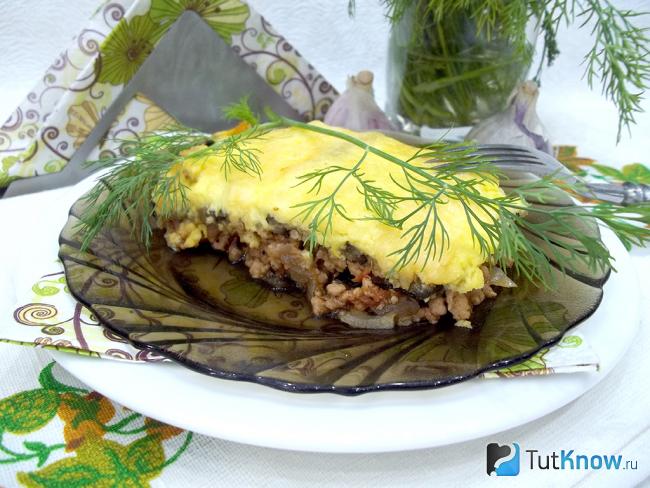Готовая запеканка из баклажанов и мяса