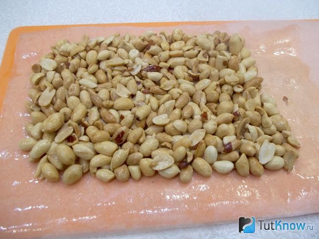 Готовый арахис жареный с медом