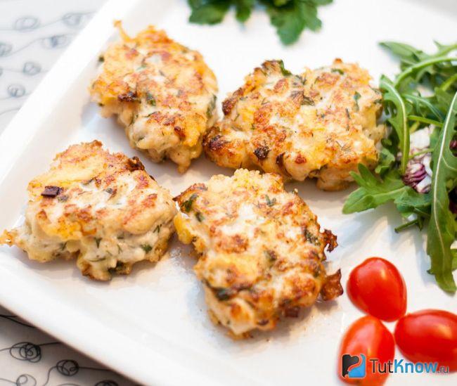 Рубленные котлеты из индейки с сыром