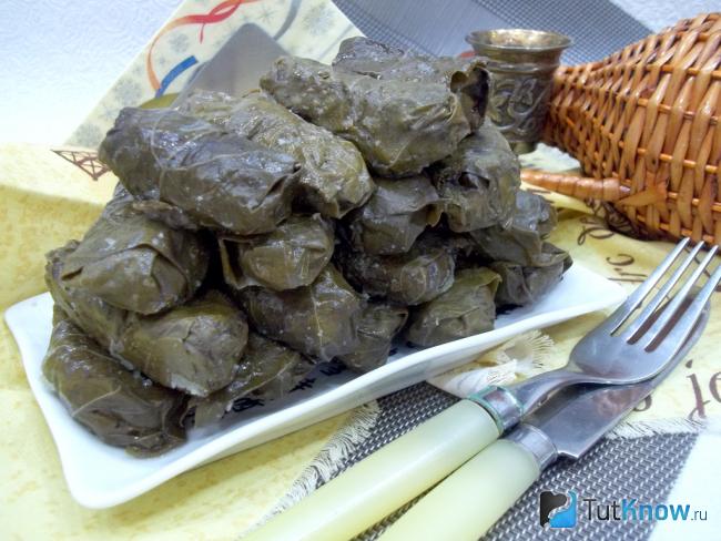 Готовая долма с говядиной и рисом
