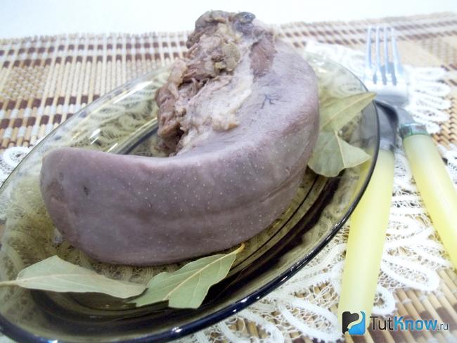 Готовый вареный язык для салата
