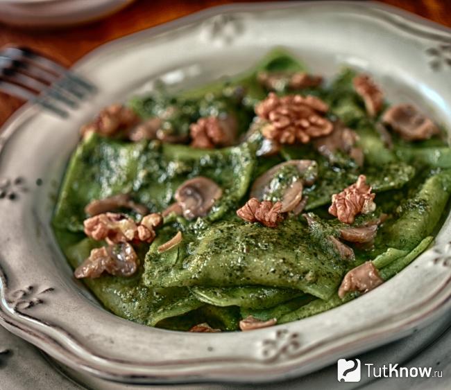 Равиоли с грибами и грецкими орехами