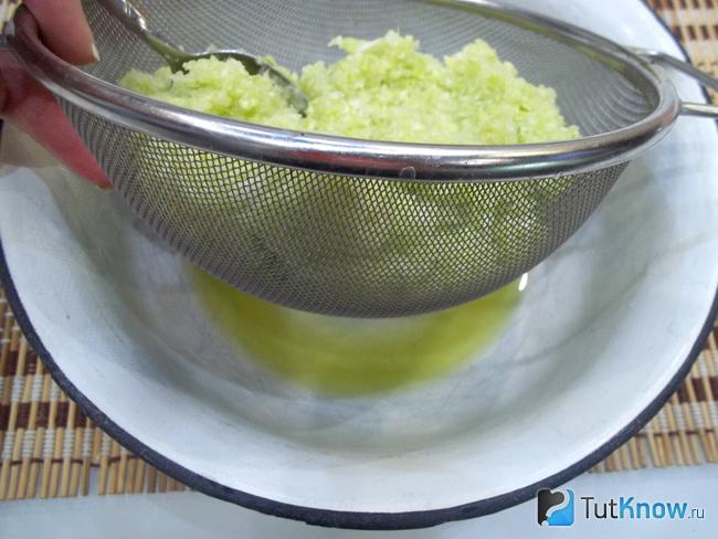 Из кабачковой массы удален весь сок