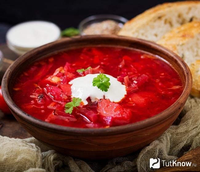 Борщ с томатной пастой