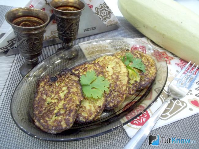 Готовые драники из кабачков