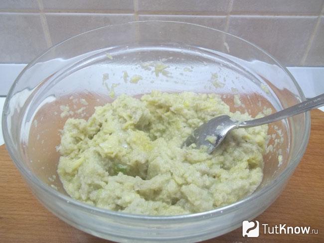 Картофельная масса перемешана