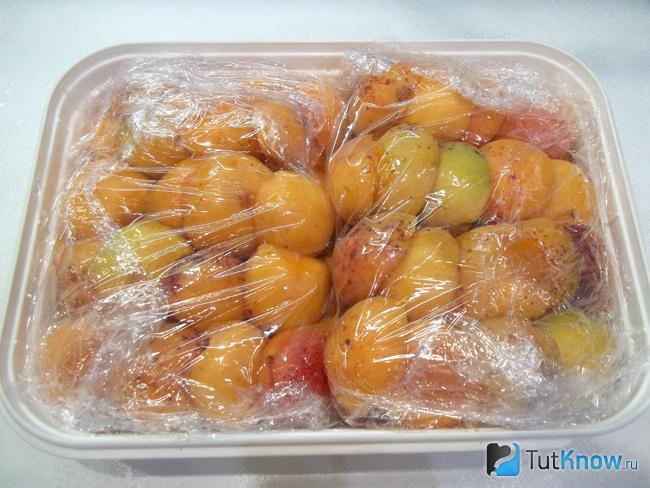 Готовые замороженные абрикосы дольками без косточек
