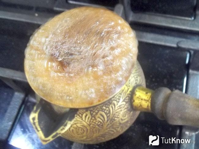 Кофе доведено до кипения