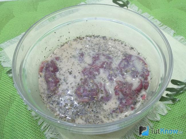 Филе маринуется