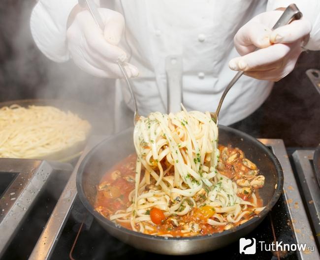 Приготовление пасты с морепродуктами