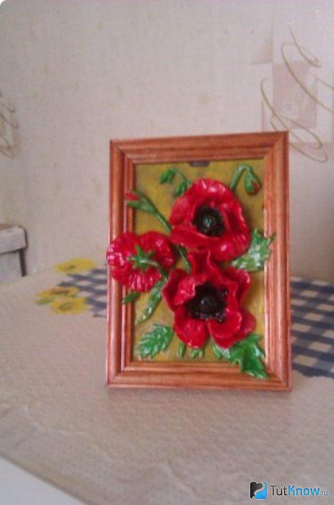Картина с цветами из ткани