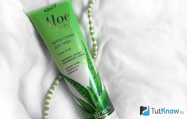 Тюбик с кремом-скрабом Витэкс Aloe Vera