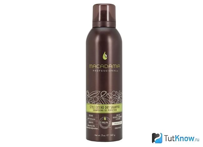 Флакон сухого шампуня марки Macadamia
