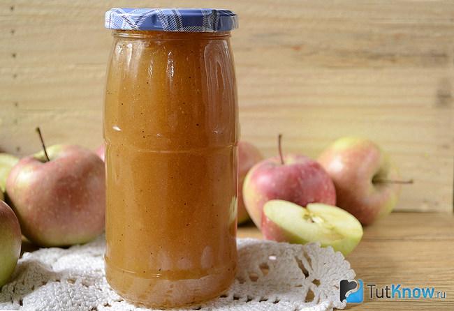 Как выглядит готовый яблочный джем с корицей