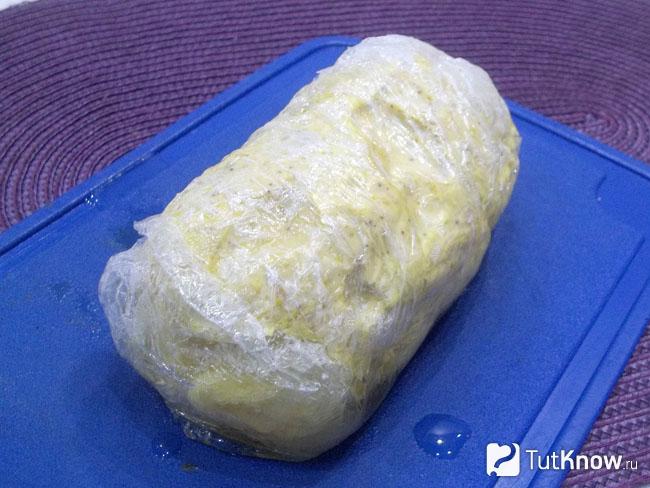 Куриная молочная колбаса отварена